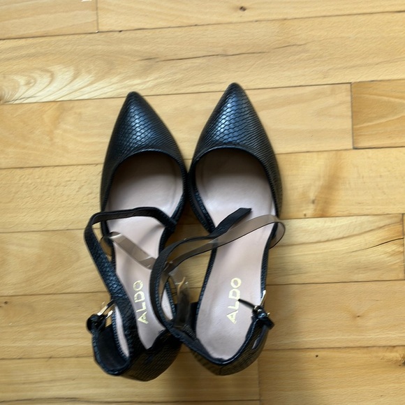 Aldo - Picture 1 of 3